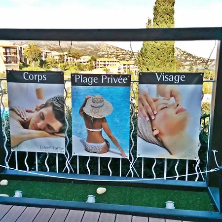 Deux Pieces Rez De Jardin Cap Esterel Esterelvacances Apartamento *