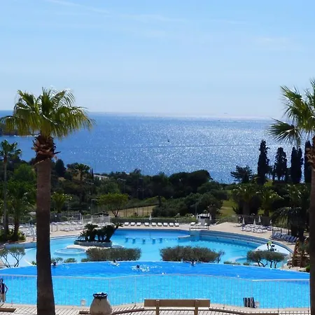 Deux Pieces Rez De Jardin Cap Esterel Esterelvacances